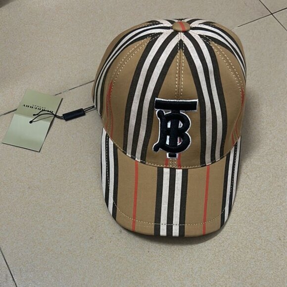 Womens tan burberry hat - Picture 1 of 2